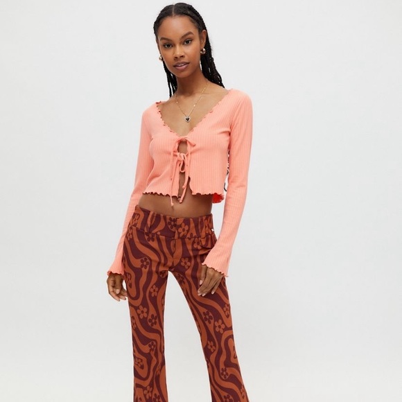 Urban Outfitters Leila Ribbed Tie-Front Top NWT Size M - Picture 2 of 8